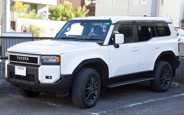 960px 2024 Toyota Land Cruiser 250 VX in Platinum White Pearl Mica front left