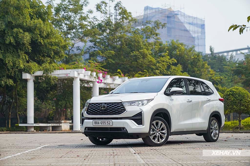 xehay toy innova cross 28122023 1